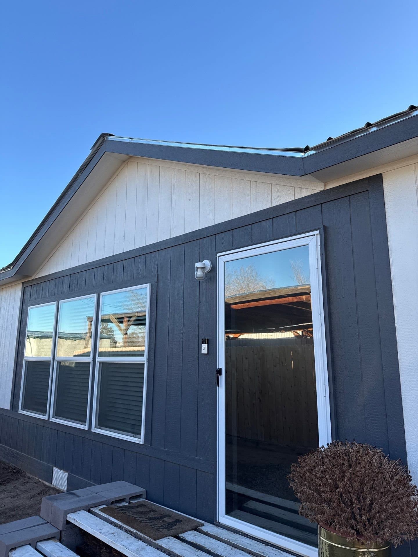 Finished gray metal roof on a New Mexico home by Paramount Roofing
